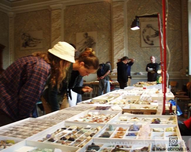 9-2003burza-mniral01