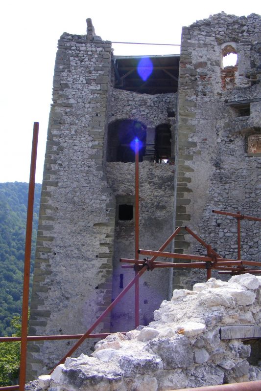Hrad Uhrovec, foto Kamil Nováčik