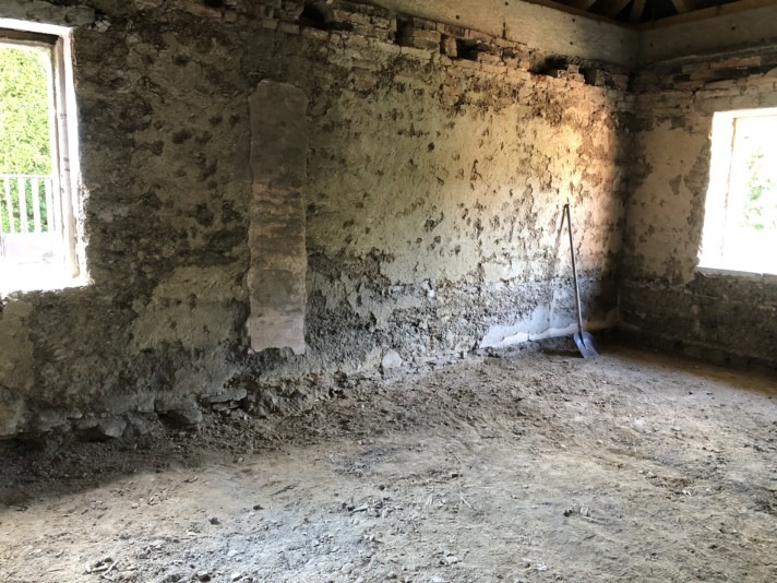 652602DE-47D8-4322-9C95-C34A5E253146