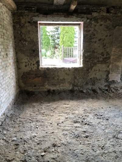 EECD7DD2-E592-4836-AD9B-97EFCFA286B1